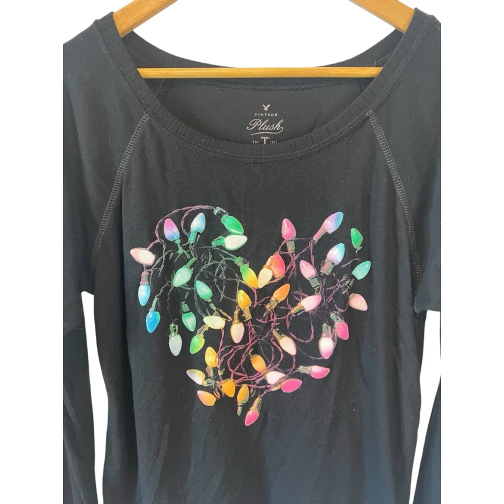 AMERICAN EAGLE Christmas Graphic Tee Women’s Medium Long Sleeve Cotton Shirt Top - Picture 3 of 8
